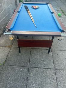 Free snooker Table