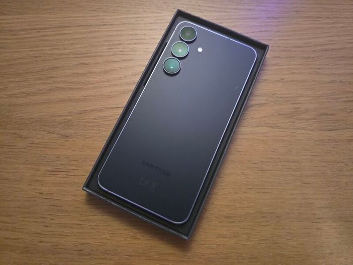 Samsung S25 FE Unlocked