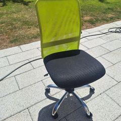 Office chair - like new
