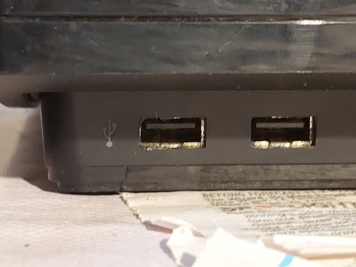 Sony Playstation 3, Model CECH-2003B, Power Cable, and 2 Controllers, Working Perfect and in excellent condition