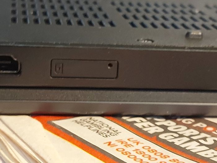 DELL Latitude 5490, Intel Core i5-7300U CPU, 2.71GHz. 8GB Ram, 256GB SSD, Windows 10 Pro, Microsoft Edge, Chrome and VLC