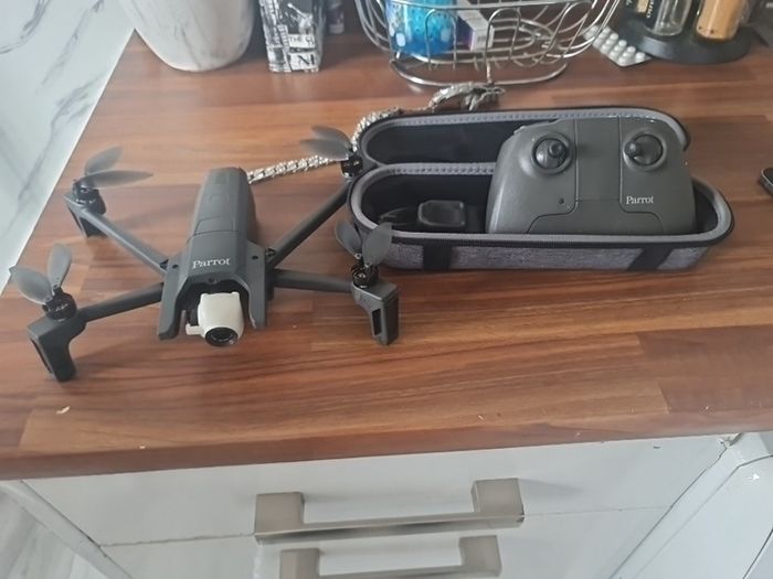 drone parrot anafi