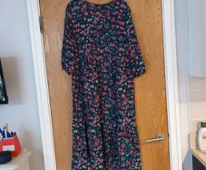 New Look Dress.  S. 14.