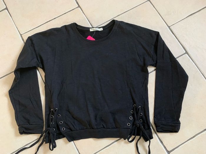 Black Lace Up Sides Top Large