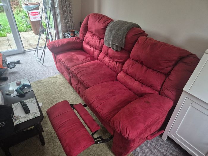 3 seater recliner, breaks up into 3 segments for transportation