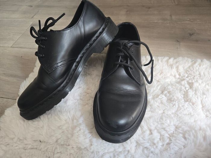 Ladies Dr Martens shoes