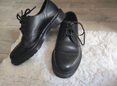 Ladies Dr Martens shoes