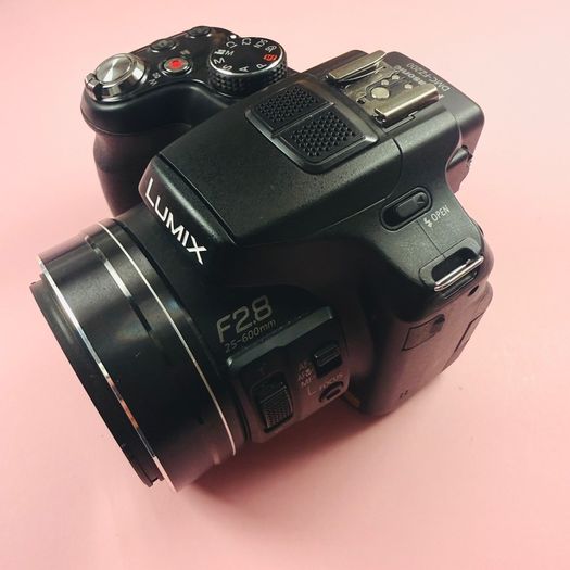 Panasonic Lumix FZ200