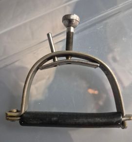 Old Style Metal Capo