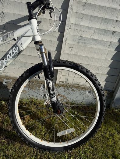 Apollo Craze kids mountain bike 24 wheels