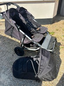 Mountain buggy duet
