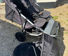 Mountain buggy duet