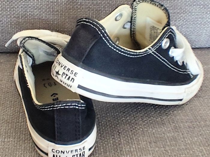Kids Converse . Size Junior UK 11