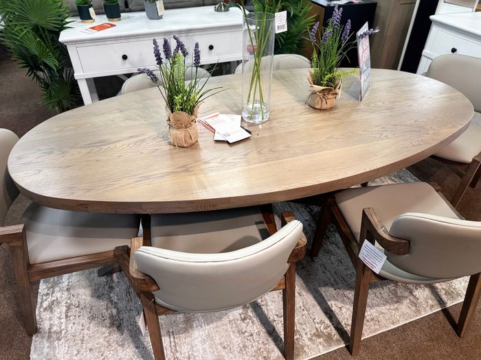 Oval Scandinavian Oak dining table, Like New