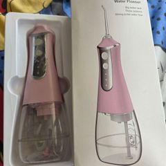 Intelligent water flosser