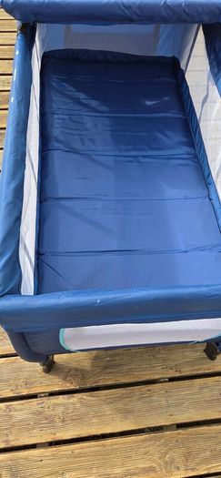 2 tier Travel cot with changing table. excellent condition.