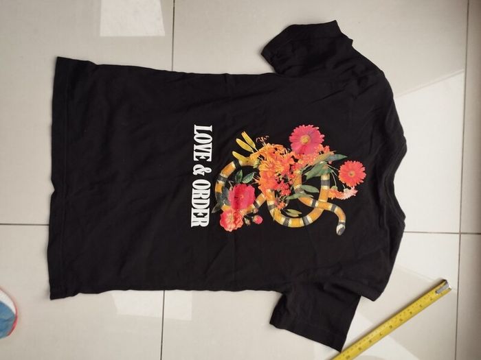 Love and order by H&M T-Shirt