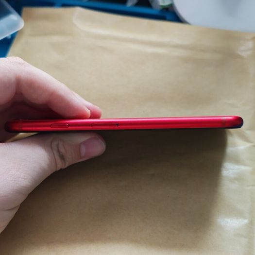 Apple iPhone SE 2020 - 64GB - Product Red - Defect - Activation locked - Parts only