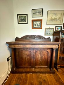 Antique Mahogany Veneer Sideboard / Chiffonier