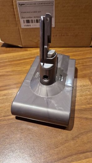 Dyson battery V8