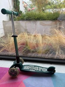 Micro Scooter mini and helmet