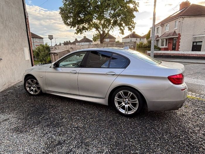 BMW 5-Series 2011