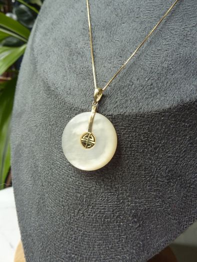 14ct Gold Mother of Pearl Pendant and 9ct Gold Chain Necklace. Chinese Character Design.