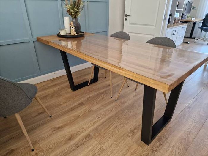 Solid Oak dinning table
