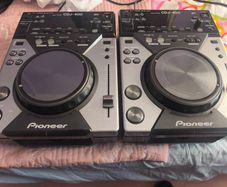 pair of cdj 400