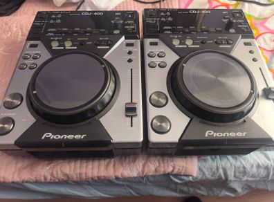 pair of cdj 400