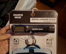 Digital luggage scales