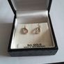 ladies 9ct gold earrings Image 4