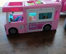 Barbie camper+ aeroplane