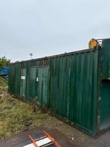 Generator container