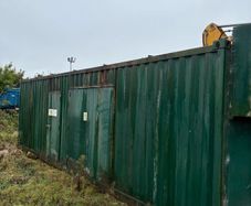 Generator container
