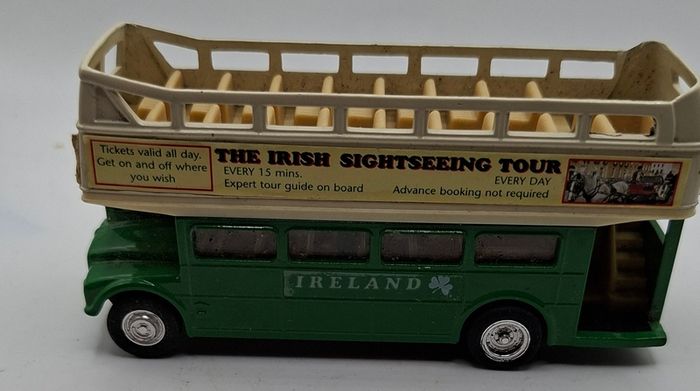 Welly Irish sight seeing tour bus