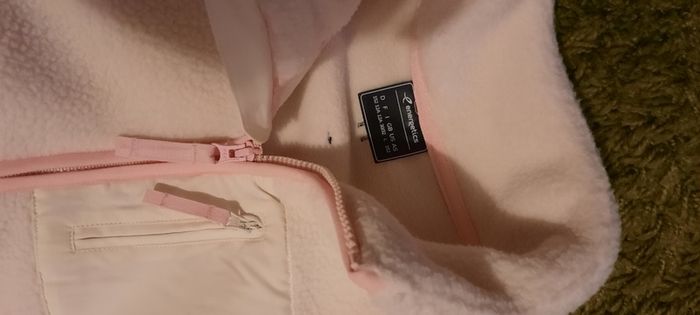 Hoodies and sweatshirts