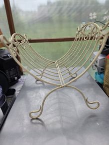 Decorative Cream Metal Magazine Rack