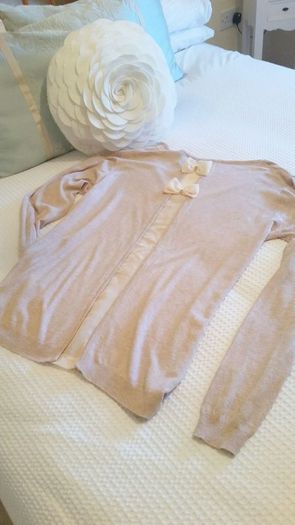 Beige Jumper with Bows at Back - Size 14