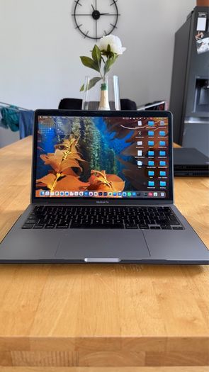 Apple MacBook Pro 13-inch 2020 i5 16GB RAM 512GB SSD