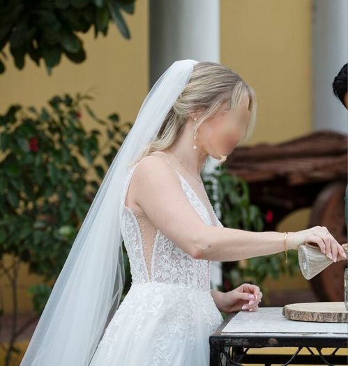 A Line Wedding Dress and Veil