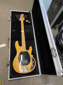 musicman sterling Ray 34