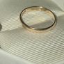 18ct Gold Fully Hallmarked Ring - Size 10/T Image 3