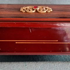 Vintage jewellery box