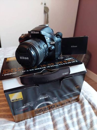 Nikon D5200 camera kit