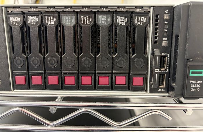 HPE ProLiant DL380 Gen10 Server | Xeon Gold | 112GB ECC RAM | TrueNAS | 8 Drives