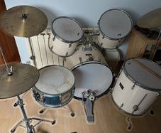 Pearl Forum Drumkit