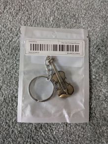 Violin keychain