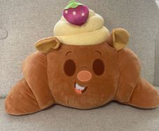 Emile strawberry croissant from Disney Munchlings