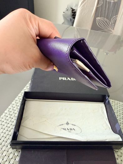 Prada Wallet Authenitc